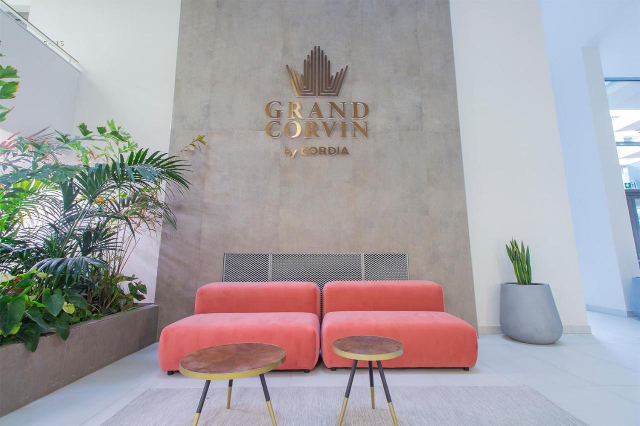 Corvin Modern Two Bedroom Apartment Free Parking Boedapest Buitenkant foto