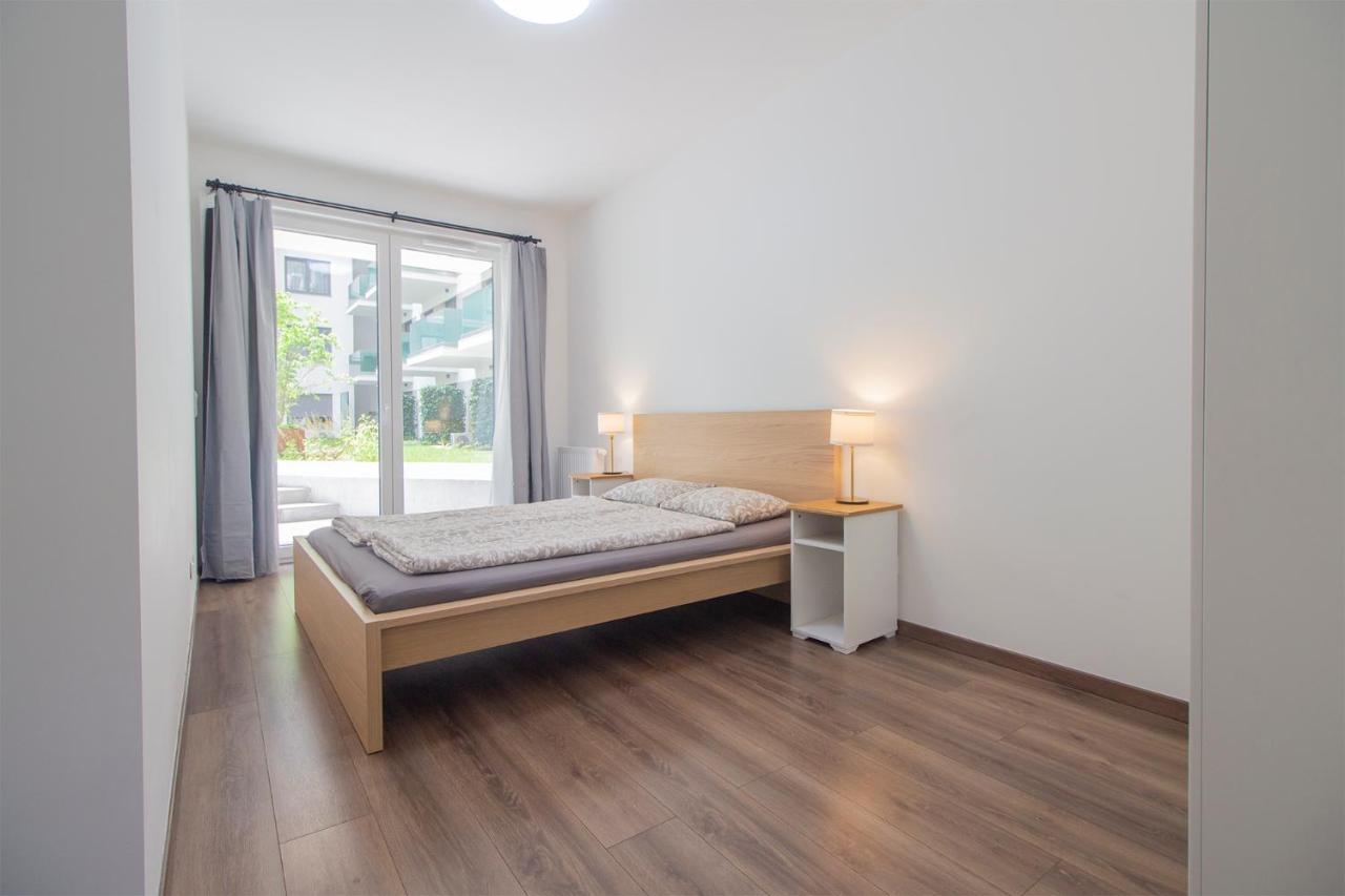 Corvin Modern Two Bedroom Apartment Free Parking Boedapest Buitenkant foto